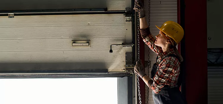 Addressing Common Garage Door Stoppage Issues in Pace, FL